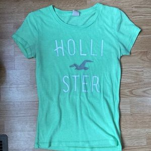 XS Hollister Graphic T-Shirt